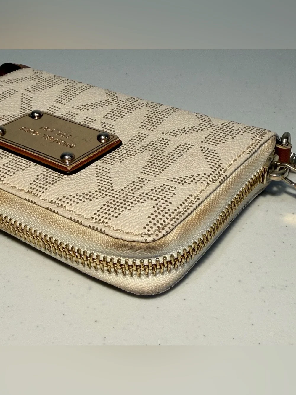 Michael Kors Jet Set Travel Double Zip Wristlet Wallet Vanilla & Acorn Monogram
